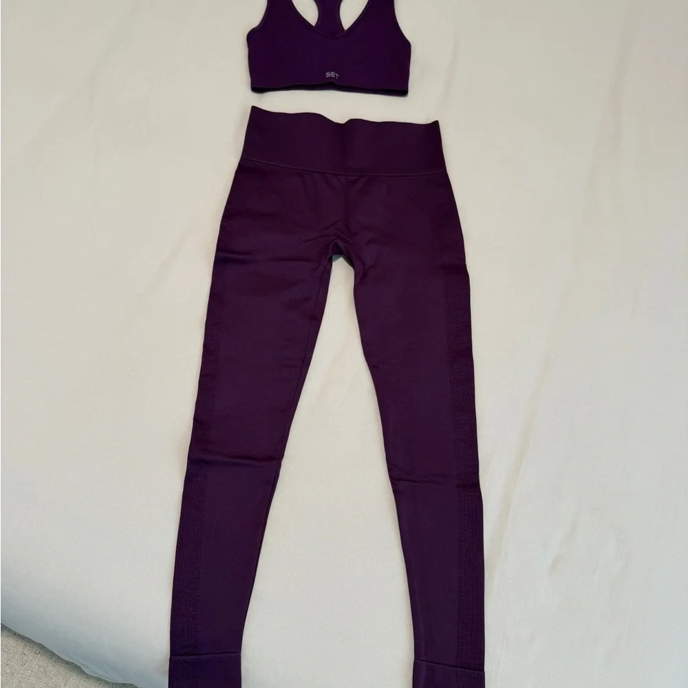 SET Active Deep Purple Seamless Sports Bra & Leggings Set - Picture 2 of 4